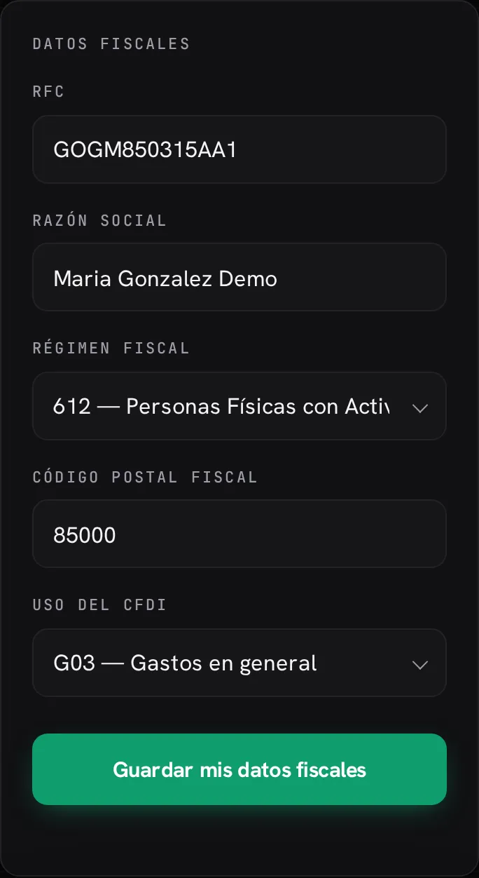 Formulario de datos fiscales lleno: RFC, razón social, régimen, código postal y uso de CFDI