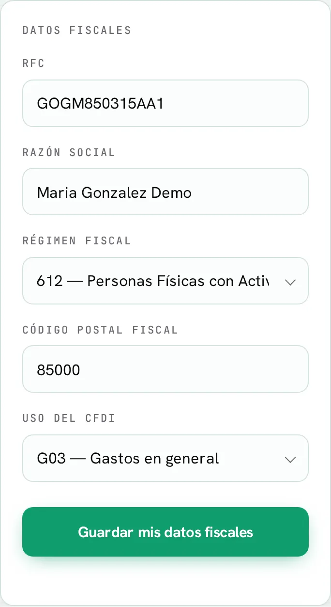 Formulario de datos fiscales lleno: RFC, razón social, régimen, código postal y uso de CFDI