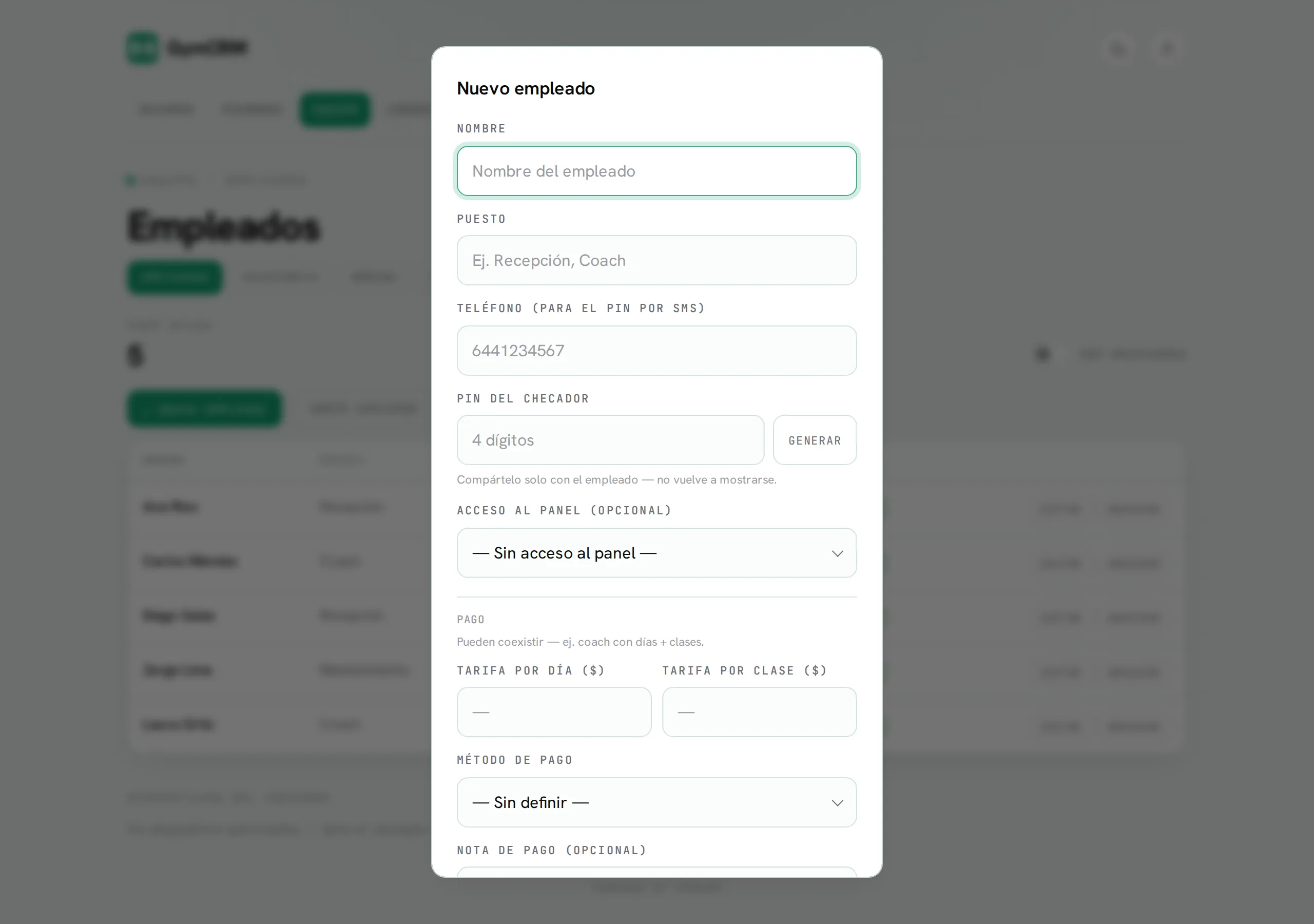 El formulario de nuevo empleado: puesto, teléfono, PIN del checador, acceso al panel, tarifas y método de pago